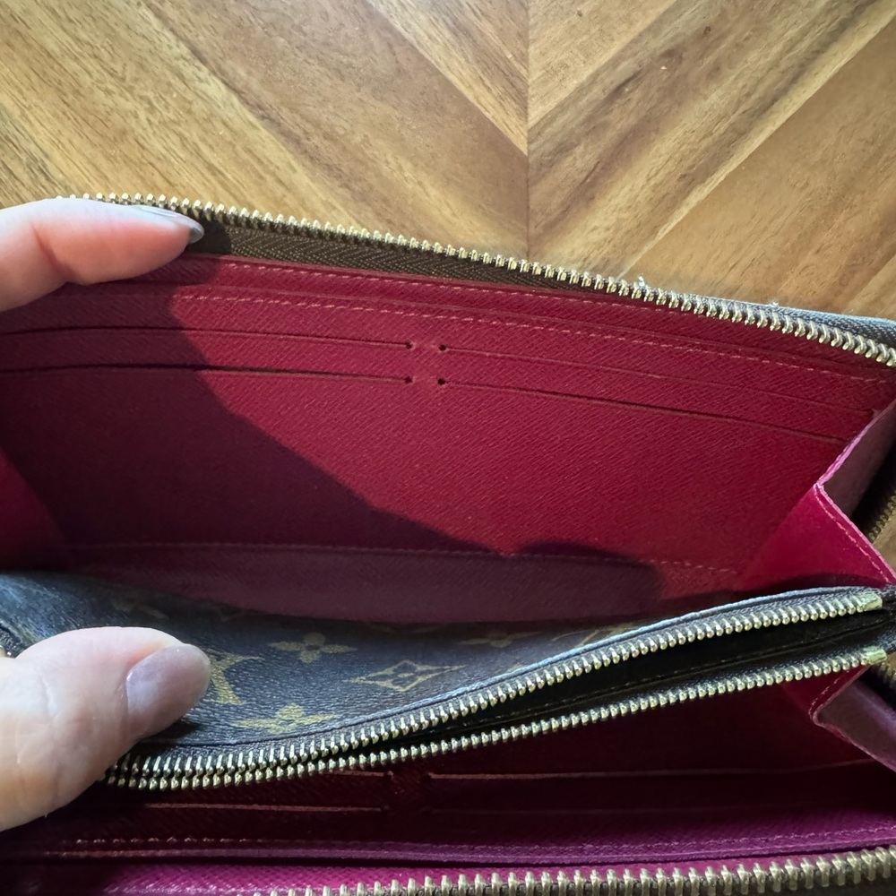 Authentic Louis Vuitton Monogram Clemence Wallet - Fuchsia - Picture 8 of 12